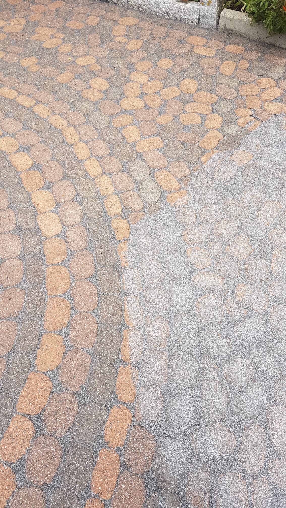 Kopfsteinpflaster gereinigt Nachher