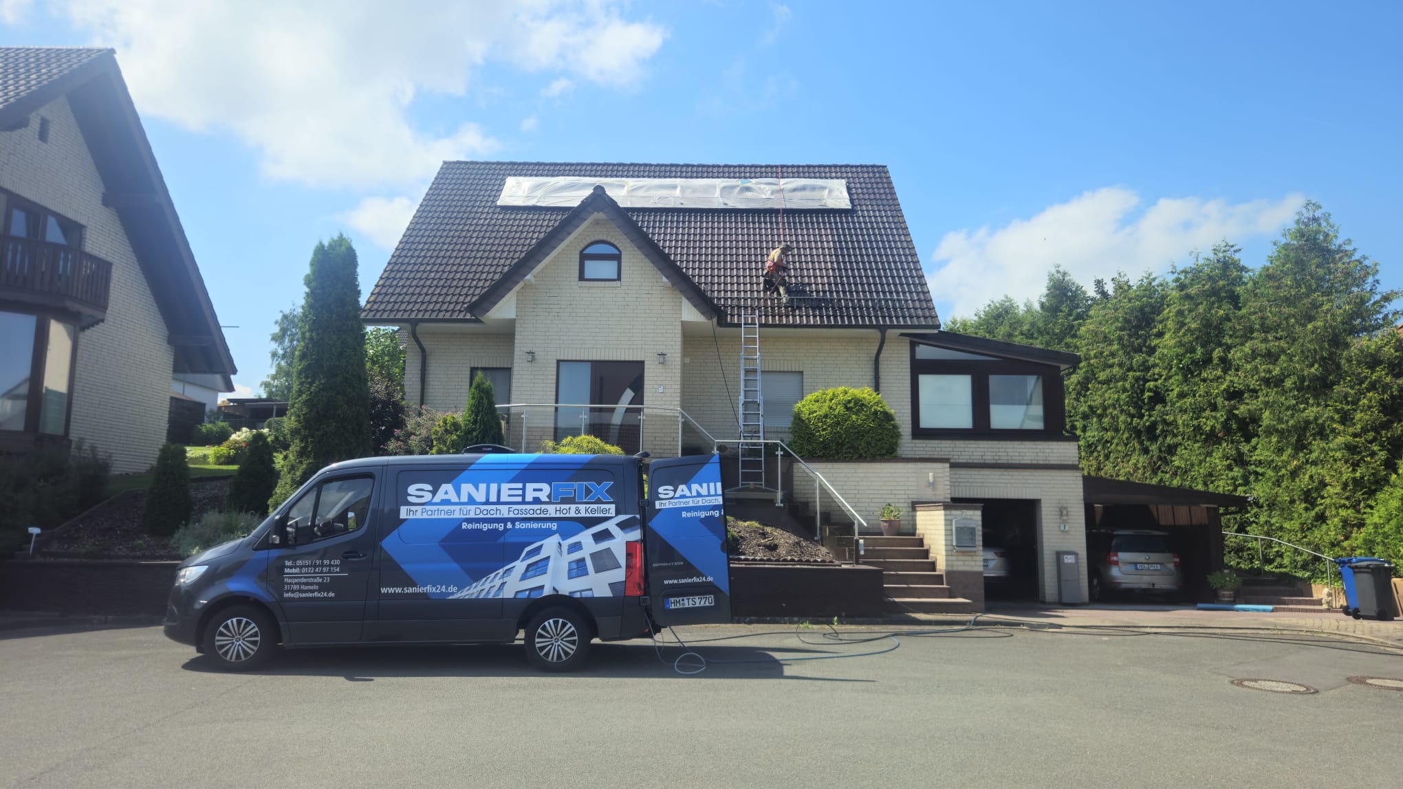 Dachreinigung Steildach Vorher