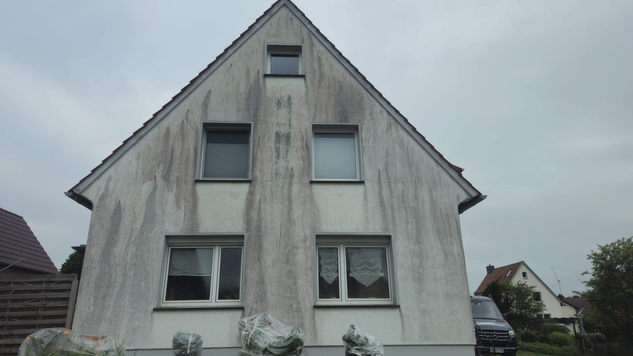 Fassadenreinigung Schritt 2 Reinigung beginnt